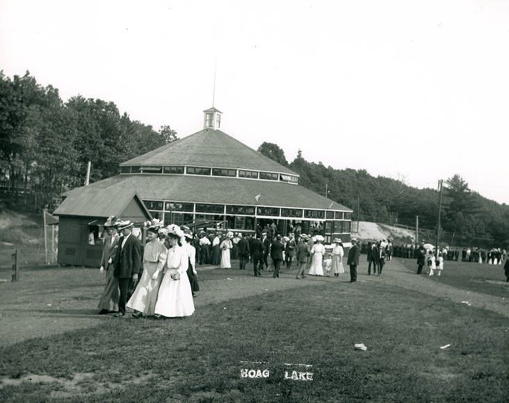 Hoag Lake Carousel